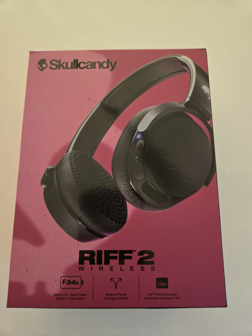 Skullcandy Riff 2 Wireless Headphones - Black on Pink Box